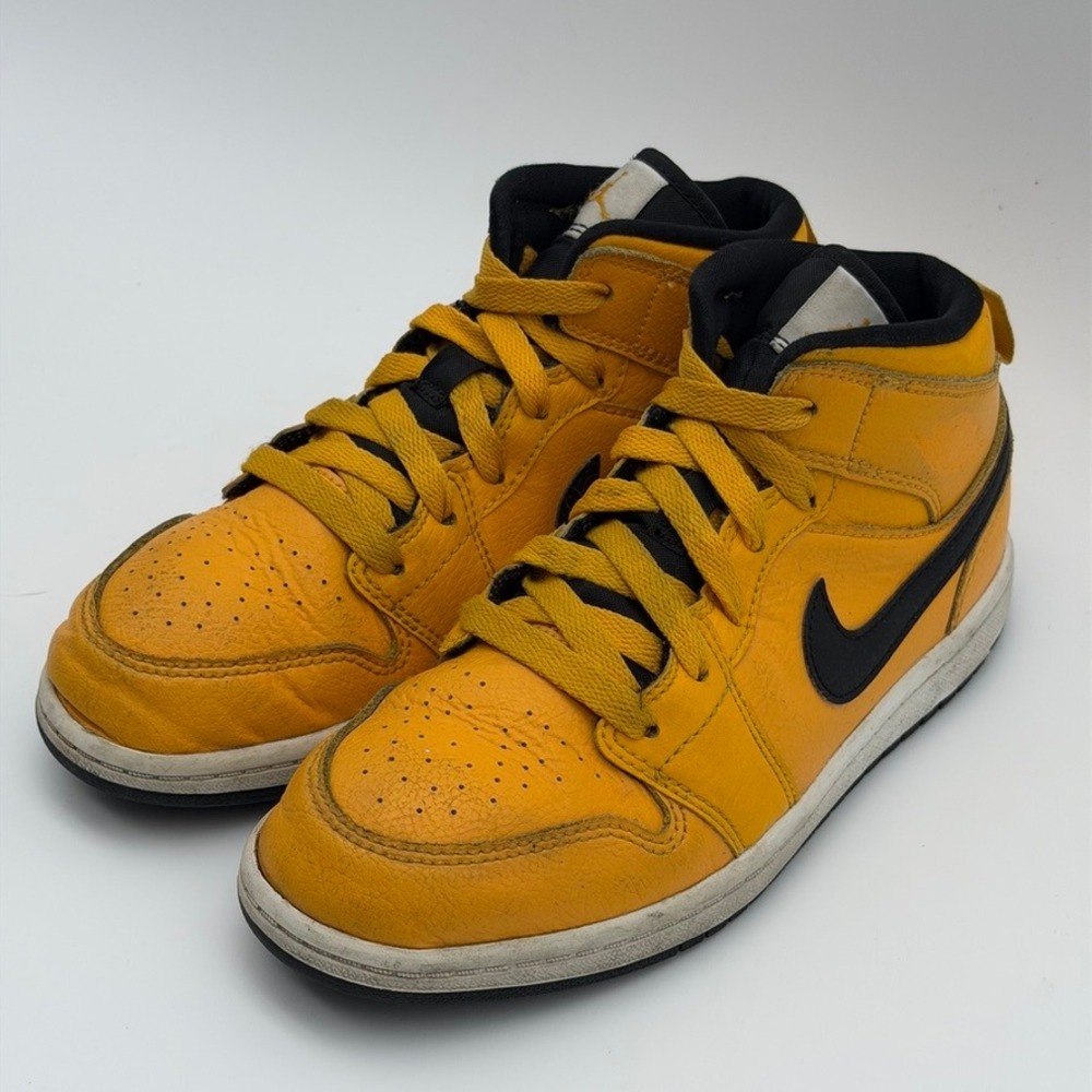 Jordan 1 Mid University Gold 640734-700 2.5Y - Picture 6 of 14